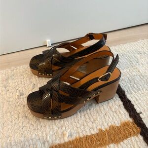 Sezane Ada Clogs Python Print